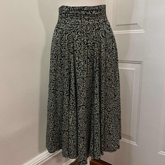 VTG 80's Carole Little Petites Green And Black Patterned Midi Skirt Size 2 - Picture 1 of 3